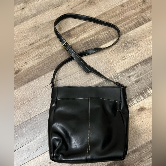 Relic faux Black Leather crossbody Bag with Stitch Detail
Excellent condition! - Picture 3 of 12